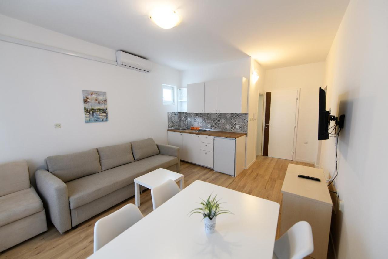 Cozy Beach Apartments Makarska Zewnętrze zdjęcie